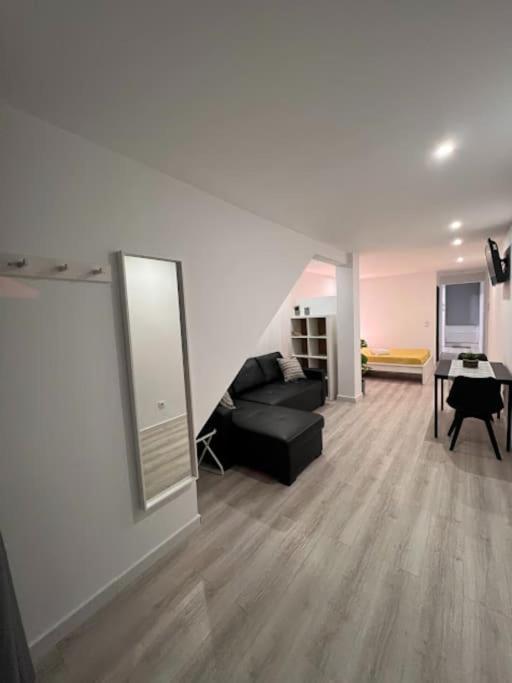 Opo - Fantastic Studio With Garden OOporto Esterno foto