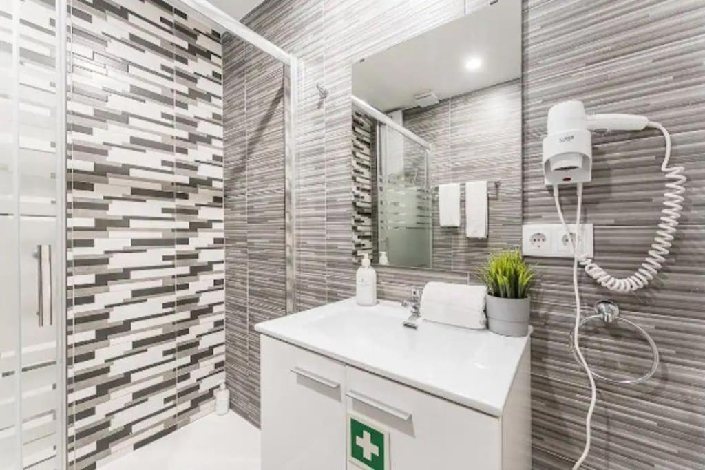 Opo - Fantastic Studio With Garden OOporto Esterno foto